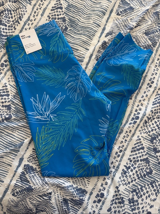 Nike Pants - Nike Blue Tropical Leaf Women’s Leggings